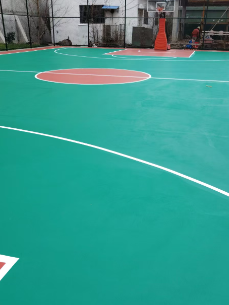 普陀 球场长期使用易出现地面开裂